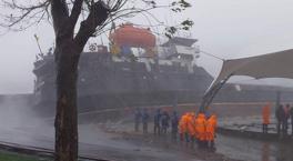 Zonguldak'ta korku dolu anlar! Gemi karaya oturdu, mürettebat tahliye edildi