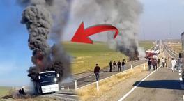 Seyir halinde alev alev yandı! Geriye hurda yığını kaldı