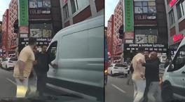 Hatalı park tartışmasında dehşet anları! Tekme atıp bıçakla üzerine yürüdü