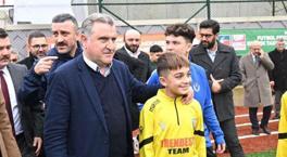 Bakan Bak Çekmeköy'de açılışa katıldı: Gençler spor yaptıkça takdir görüyor