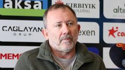 Sergen Yalçın'ın planları bozuldu! Transfer yasağı geldi, 2 oyuncu ile yollar ayrılıyor