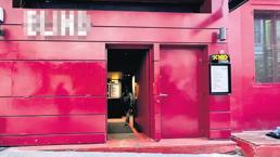 Yüzlerce kişinin bulunduğu mekânlar faciaya davetiye çıkarıyor: Şehir bombalarla çevrili!