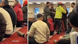 'Örümcek Adam' kostümüyle bayram namazı kıldı! Polisi arayıp ihbar ettiler