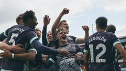 Brentford, Luton Town deplasmanında şov yaptı!