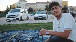 Tokat'taki deprem sonrası yaşadıklarını anlattı! 'Geceyi burada geçireceğiz'