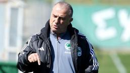 Panathinaikos'ta Fatih Terim'in şampiyonluk şansı mucizelere kaldı!
