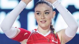 Zehra Güneş İspanya'da! Milli voleybolcu tarzıyla göz kamaştırdı! 
