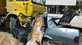 Otomobil hafriyat kamyonunun altına girdi! 3 ölü, 1 ağır yaralı