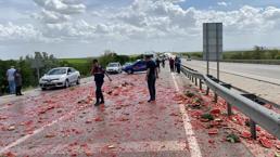 Feci kazada karayolu kırmızıya boyandı! 2 kişi yaralandı