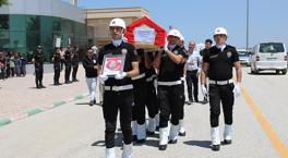 Kalp krizi geçirerek hayatını kaybeden polis memuru toprağa verildi