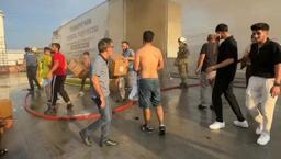 Esenyurt'ta panik anları! TIR'lar peş peşe yandı