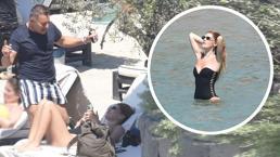 Plajda romantik anlar! Mustafa Sandal, Melis Sütşurup'un karşısında dans etti