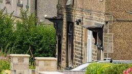 Bradford'da bir evde yangın faciası! Üçü çocuk 4 kişi öldü