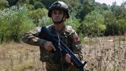 Türk askeri 1999'dan beri görev yapıyor! KFOR fotoğrafları paylaştı