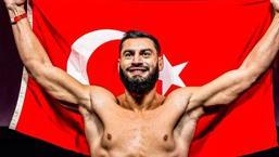 İbo Aslan, UFC'de tarih yazdı! Rakibini 50. saniyede nakavt etti