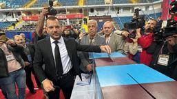 Trabzonspor'da Ertuğrul Doğan yeniden başkan seçildi 