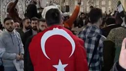 Son dakika... Şam'daki tarihi Emevi Camii'nde Esad sonrası ilk Cuma