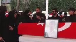 Son dakika haberi: Ferdi Tayfur'un cenazesinde kavga! Tuğçe Tayfur ve Şirin Gözalıcı küfür ederek birbirine girdi