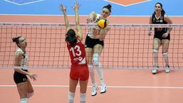 Sultanlar Ligi'nde VakıfBank, Aras Kargo'yu set vermeden mağlup etti