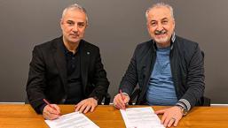 İsmail Kartal, Persepolis'e imza attı!