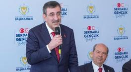 Cumhurbaşkanı Yardımcısı Yılmaz, KKTC’de gençlerle bir araya geldi