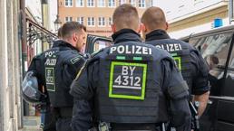 Almanya'da pizzacıdan evine dönen Türk kadın bıçaklanarak öldürüldü