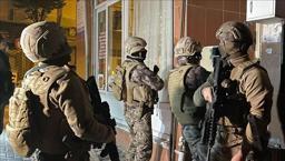 İstanbul'da operasyon: EMEP ve DEM Parti il yöneticilerinin de bulunduğu 52 kişi gözaltında