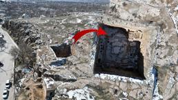 Anadolu'daki büyük gizem! Dev kaya oyularak yapıldı