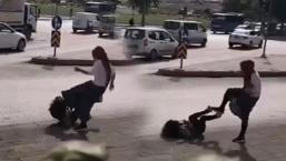 Yer: Gaziantep! İki kadın birbirine girdi