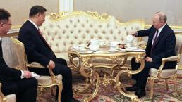 Çay eşliğinde gizli sohbet! Putin ve Şi baş başa konuştu