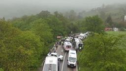 Sinop'ta öğrencileri taşıyan otobüs devrildi! Çok sayıda yaralı var