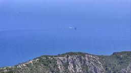 Son dakika... MSB: SH-70 helikopterimiz teknik bir arıza nedeniyle denize acil iniş yaptı