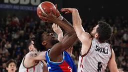 Anadolu Efes, Karşıyaka deplasmanında fark attı!