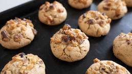 ¡Quiere una bandeja que coma! Galletas tahini con nueces de nogal, el sabor es muy diferente