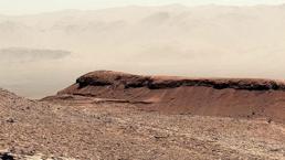 NASA'nın Mars'taki Curiosity Gezgini'nin Sharp Dağı'nda çektiği görüntü paylaşıldı