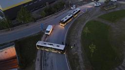 Yer: Avcılar! Freni patlayan İETT otobüsü bir başka otobüse çarptı