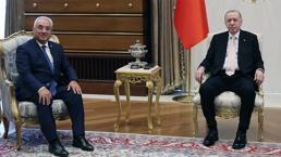 El presidente Erdogan aceptó líderes políticos del partido