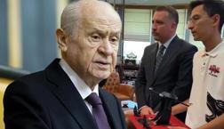 KAAN Teknoloji Kulübü'nün geliştirdiği İHA prototipi, MHP lideri Bahçeli'ye takdim edildi