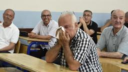 40 yıl sonra yeniden! Aynı sınıfta aynı sırada buluştular