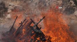 Terörsüz Türkiye yolunda tarihi adım! İlk PKK'lı terörist grubu silahlarını yaktı