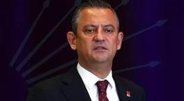 El líder de CHP Özgür Özel hizo declaraciones en Silivri