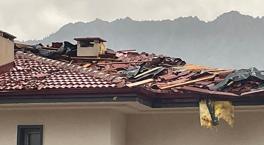 ¡Storm golpeó la tormenta en Artvin! Los techos de algunas casas volaron