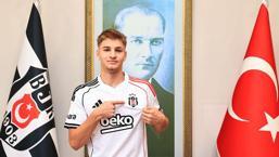 Beşiktaş'ta Mustafa Azem Yortaç'tan profesyonel imza!