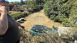 ¡Voló a la guardería arrojando saltos mortales! Si sobrevivió a este auto, no puedo encontrar una palabra para decir