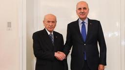 El presidente del Parlamento Kurtulmuş visitó Bahçeli