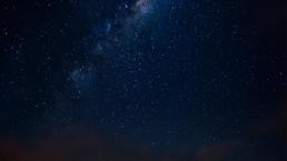 Yapay zeka, uzayda 800’den fazla gizemli kozmik anomali keşfetti