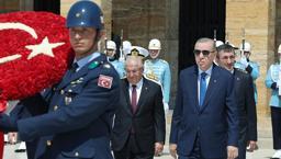 Cumhurbaşkanı Erdoğan ve YAŞ üyeleri Anıtkabir'de! 'Tarihi adımlar atıyoruz'