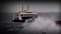 Olumsuz hava koşulları feribot seferlerini iptal ettirdi