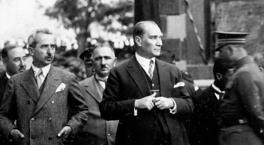 ‘Ve Mavi Gözleri Çakmak Çakmaktı’