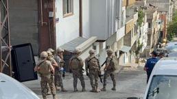 Gizli bölmede saklandı, özel harekat operasyonuyla yakayı ele verdi